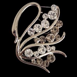 ❤️ Swan Silver Bling Pin Brooch New Gift